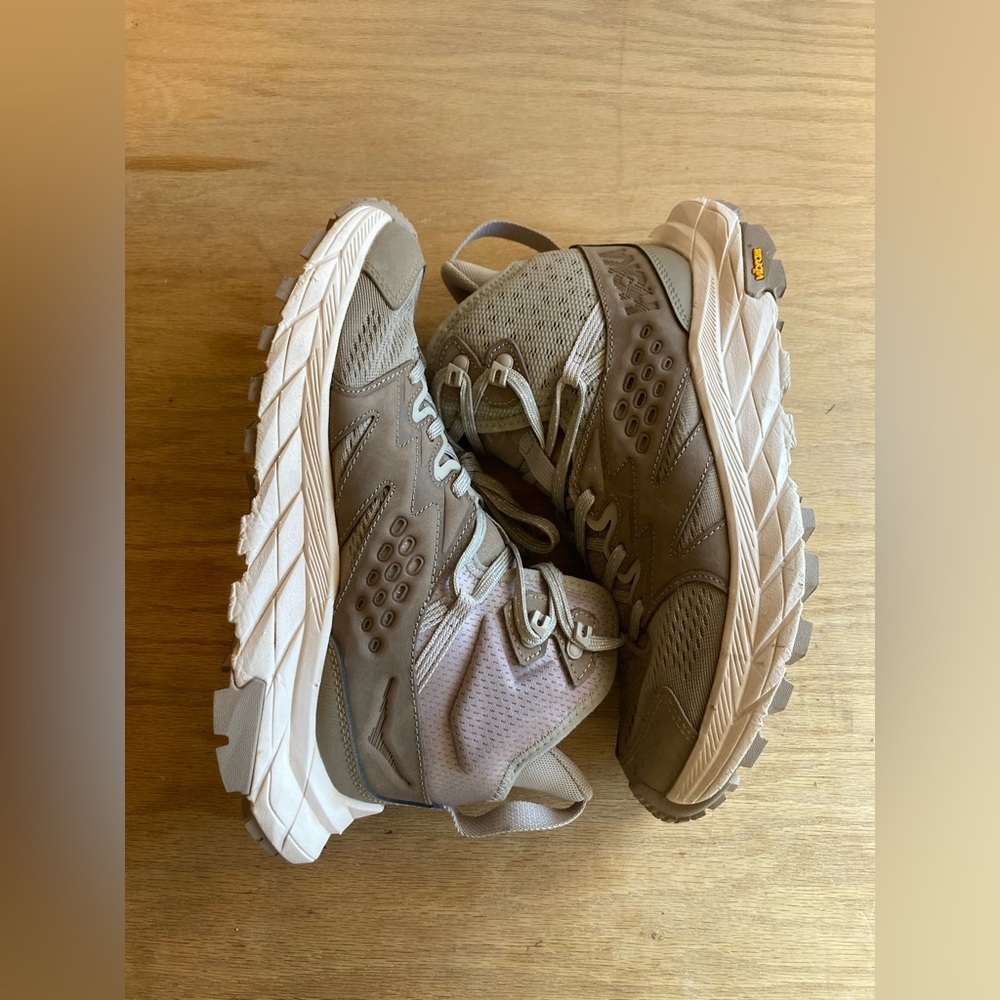 HOKA Anacapa Breeze!